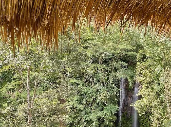 カプセルホテル Tutub Waterfall View *