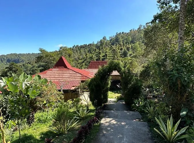 カプセルホテル Tutub Waterfall View Munduk
