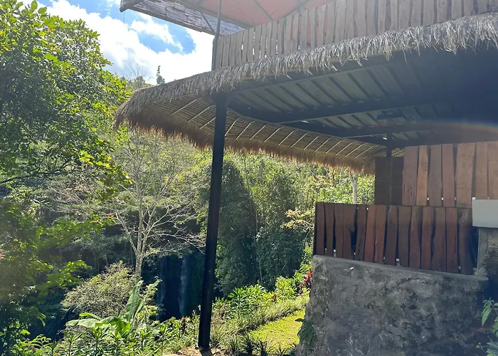 カプセルホテル Tutub Waterfall View *